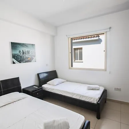 Palm 36 * Protaras
